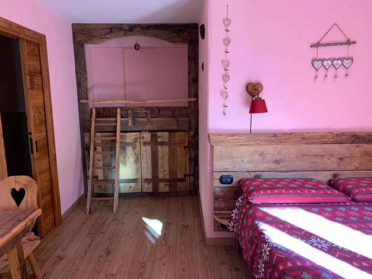 La Ferme du Grand Paradis Cogne Habitación foto