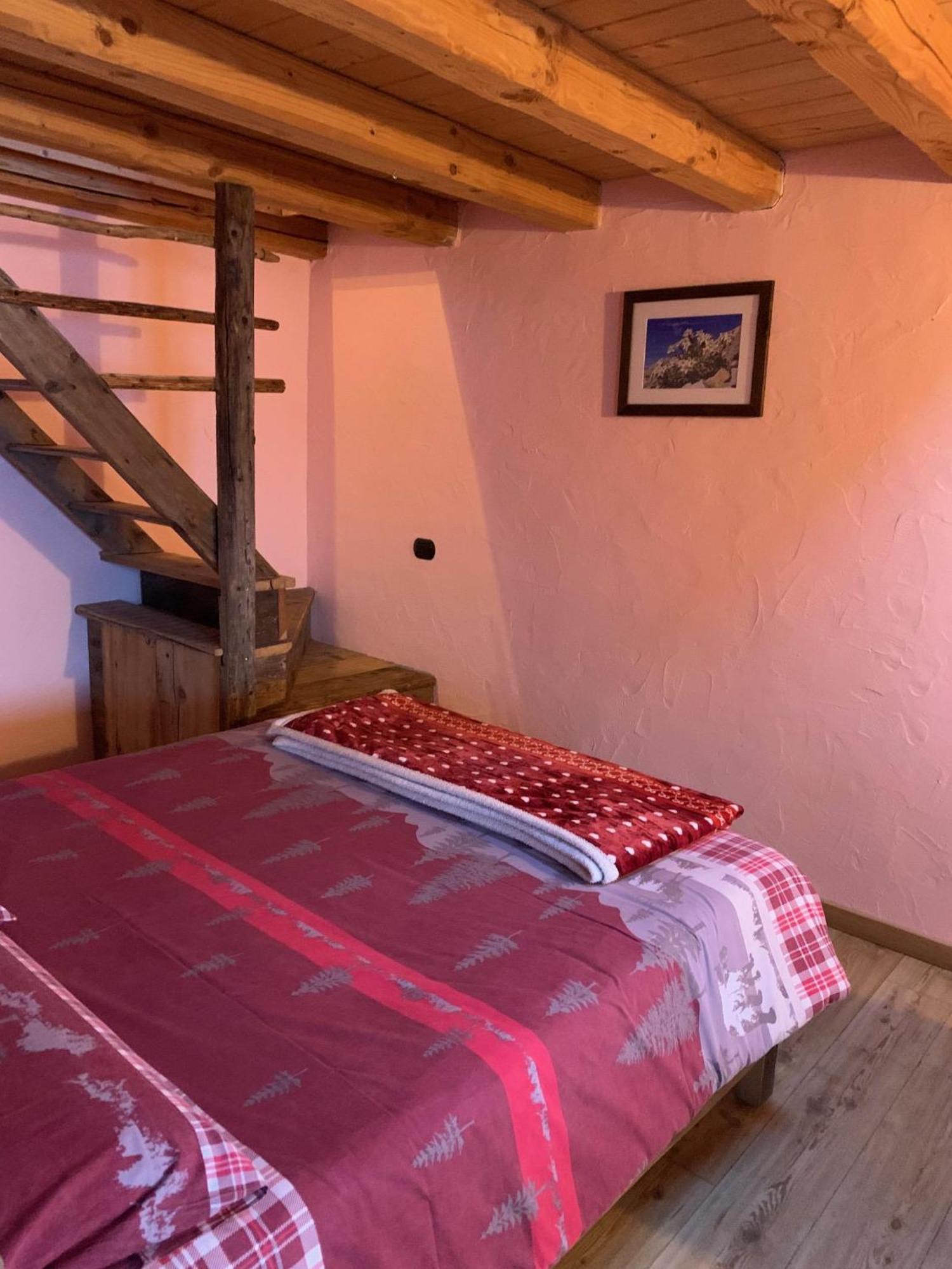 La Ferme du Grand Paradis Cogne Habitación foto