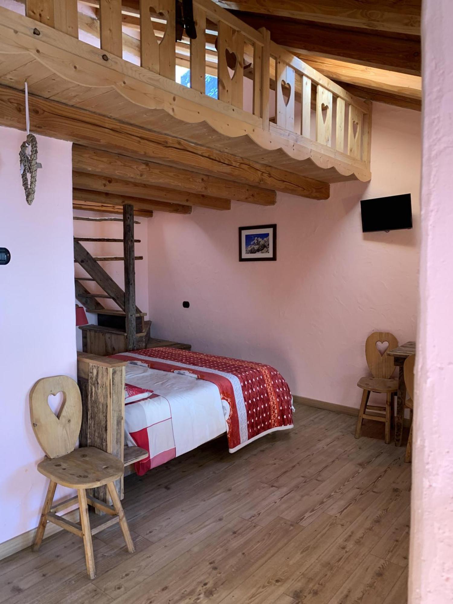 La Ferme du Grand Paradis Cogne Habitación foto