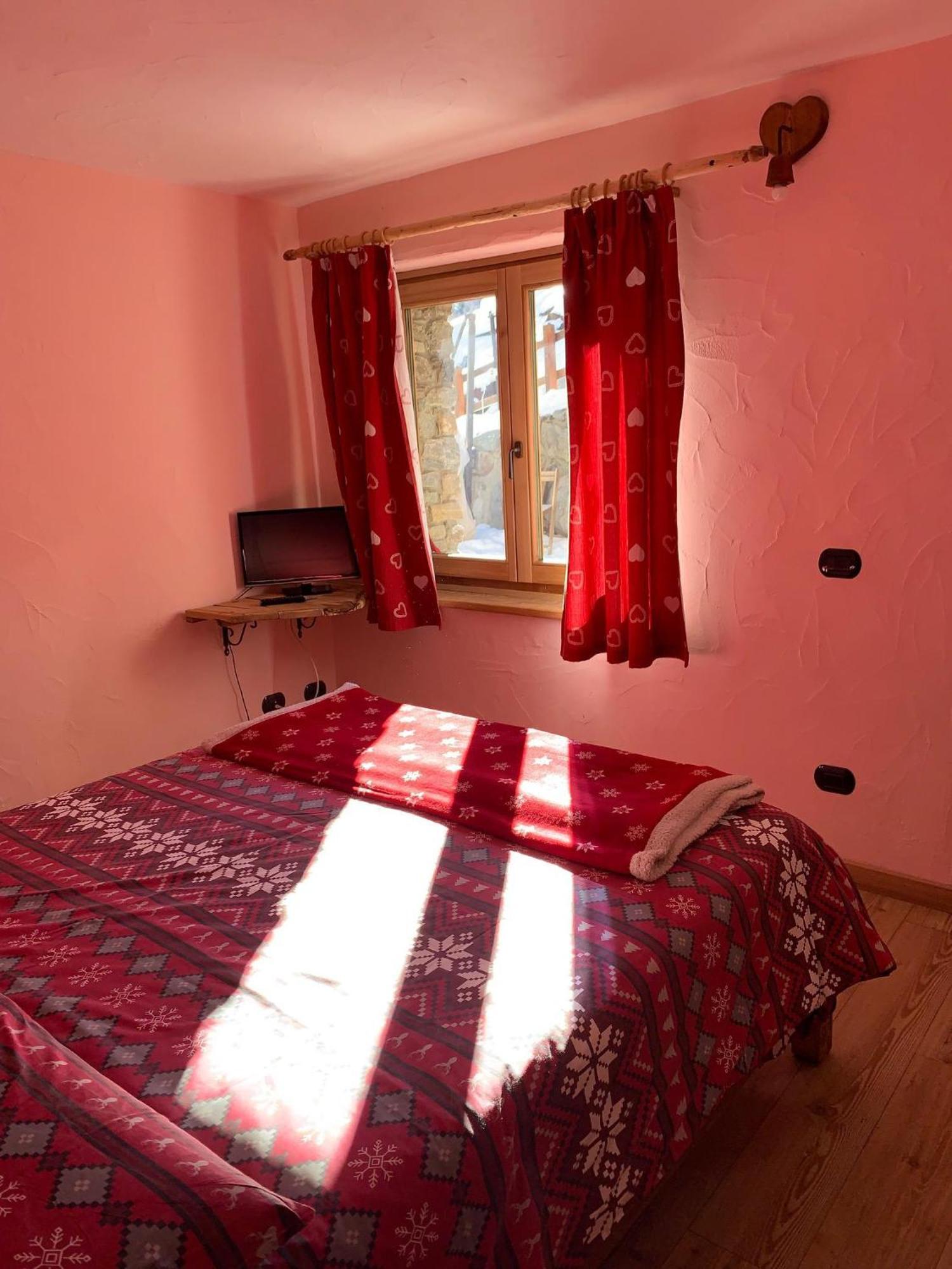 La Ferme du Grand Paradis Cogne Habitación foto